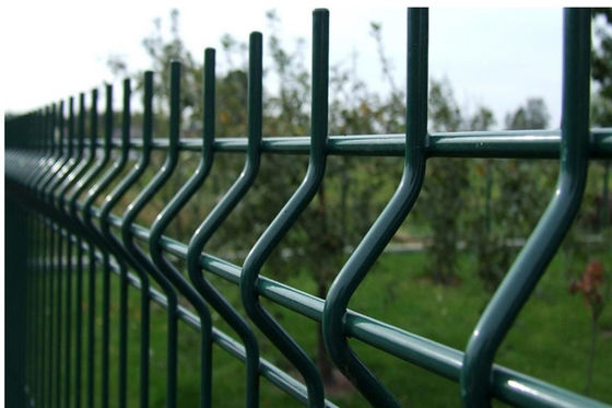 Stainless 3D Welded Wire Fence Green Powder Coated Fencing