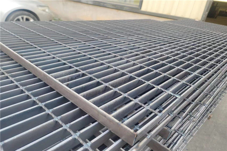 Rectangular Stainless Steel Bar Grating 25mm Height For Industrial Applications