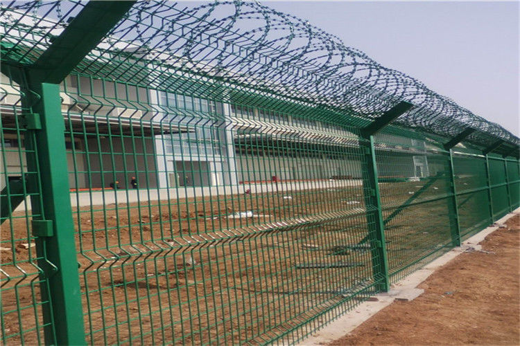 Y Post Airport Security Fencing 50x200mm Welded Razor Wire Mesh